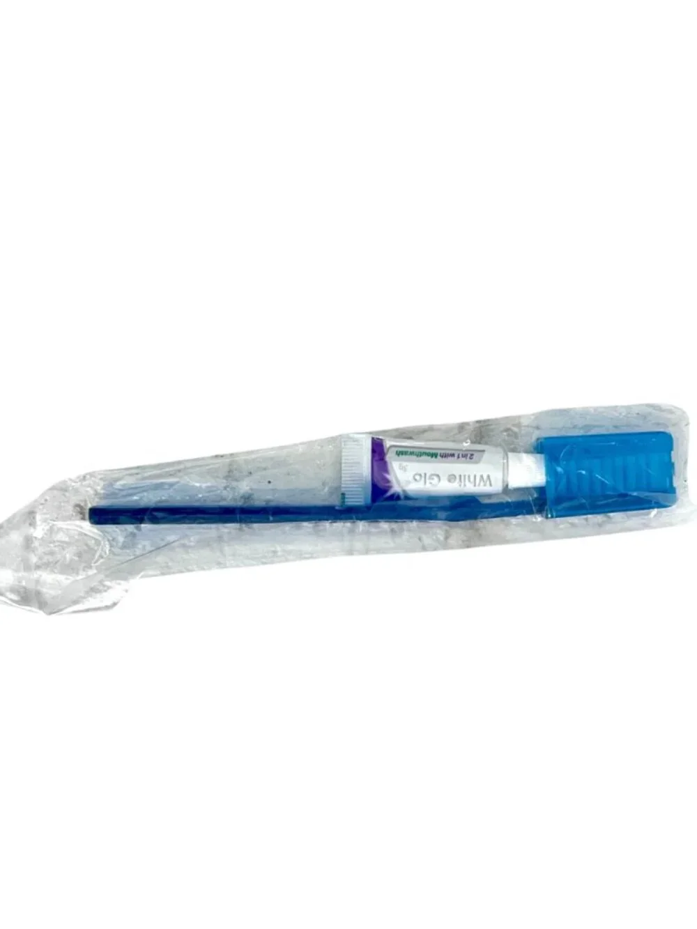 Emirates Blue Toiletry Travel Kit Eye Mask Socks Toothbrush Earplugs